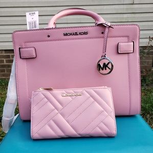 Michael kors purse and wallet set
